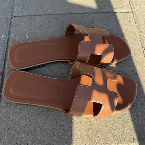 Hermes Tan Leather Sandals - Picture 2 of 5
